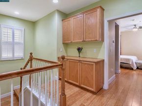 2036 Serra Ln, Hercules CA 94547