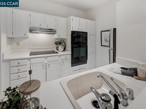 1860 Tice Creek Dr 1306, Walnut Creek CA 94595