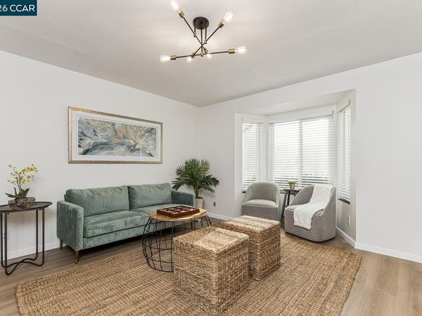 2730 Walnut Blvd, Walnut Creek CA 94596