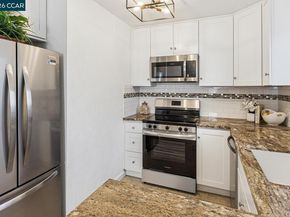 2730 Walnut Blvd, Walnut Creek CA 94596