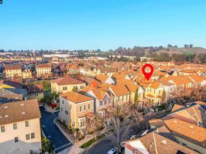 2069 Lewis St, Hercules CA 94547