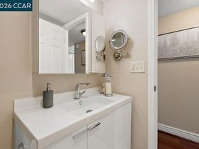 3136 Rossmoor Parkway 8, Walnut Creek CA 94595