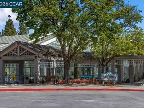 3136 Rossmoor Parkway 8, Walnut Creek CA 94595