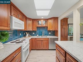 1732 Oakmont Dr 9, Walnut Creek CA 94595