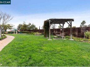 1 Avocet Ct, Alameda CA 94501