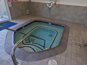 21103 Gary Dr 304D, Hayward CA 94546