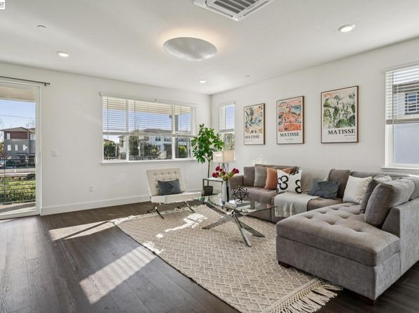 646 Eucalyptus Way, Alameda CA 94501