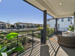 646 Eucalyptus Way, Alameda CA 94501