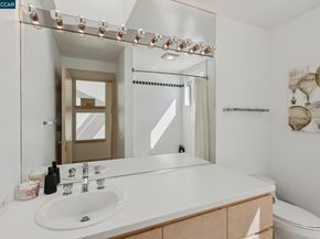 319 Tappan Ter, Orinda CA 94563