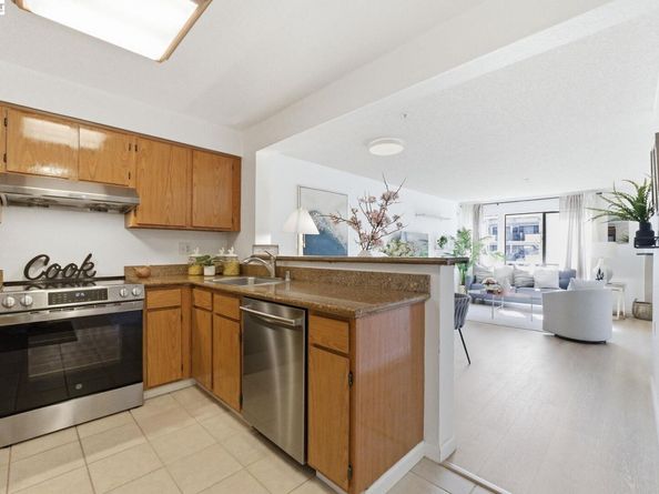 39152 Guardino Dr 203, Fremont CA 94538