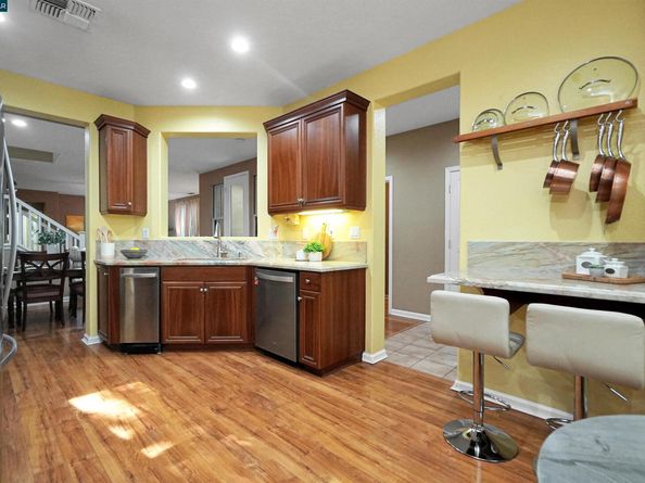 2165 Railroad Ave, Hercules CA 94547