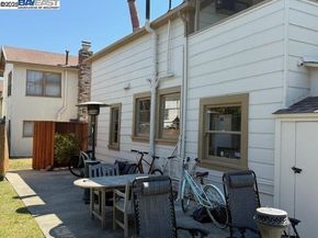 3208 Washington St, Alameda CA 94501