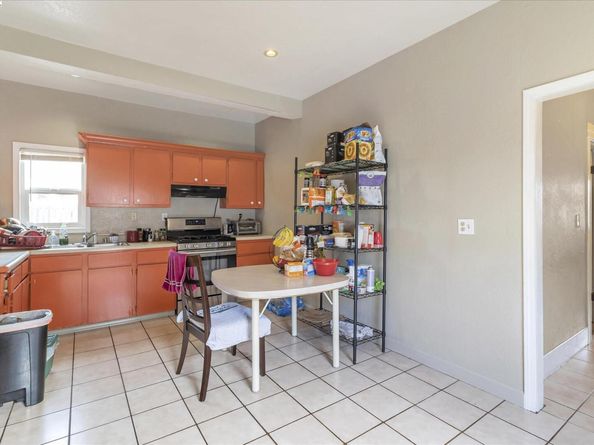 917 26Th Ave, Oakland CA 94601