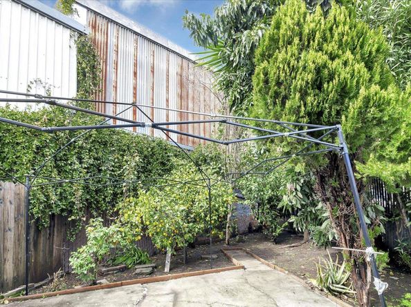 917 26Th Ave, Oakland CA 94601