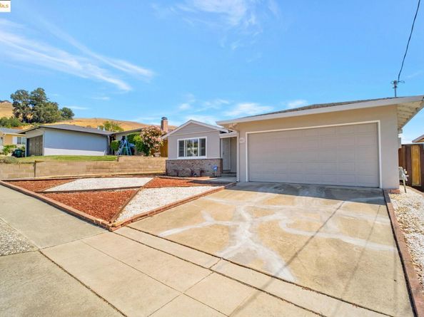 581 Fairway Street, Hayward CA 94544