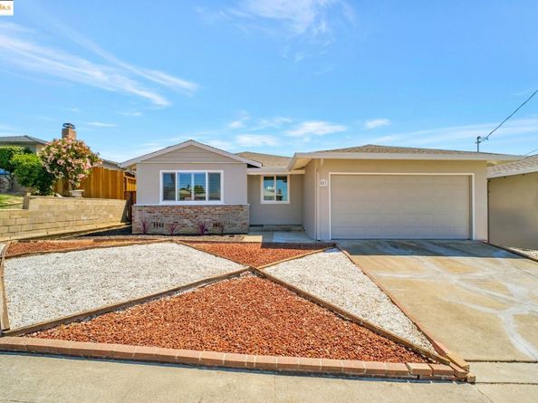581 Fairway Street, Hayward CA 94544