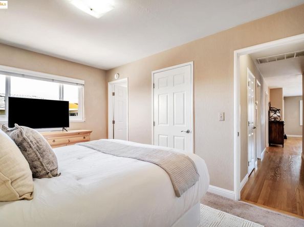 581 Fairway Street, Hayward CA 94544