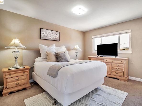 581 Fairway Street, Hayward CA 94544