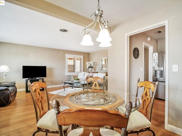 581 Fairway Street, Hayward CA 94544
