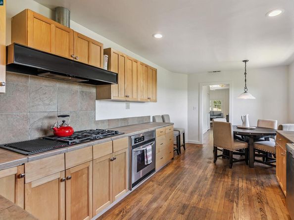 85 La Encinal, Orinda CA 94563