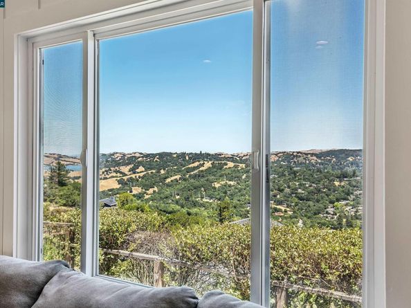 85 La Encinal, Orinda CA 94563