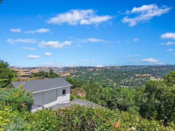 85 La Encinal, Orinda CA 94563