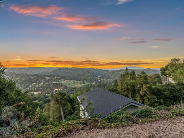 85 La Encinal, Orinda CA 94563