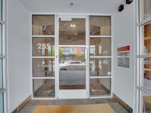 255 3Rd St 208, Oakland CA 94607