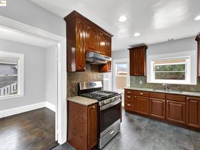 1009 106Th Ave, Oakland CA 94603