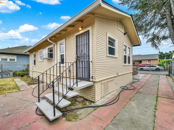 1009 106Th Ave, Oakland CA 94603