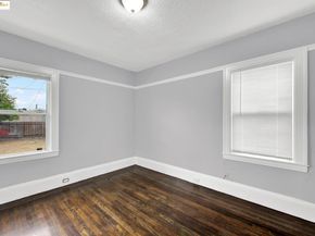 1009 106Th Ave, Oakland CA 94603