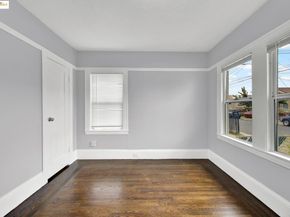 1009 106Th Ave, Oakland CA 94603