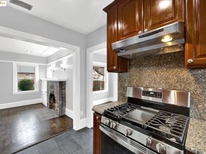 1009 106Th Ave, Oakland CA 94603