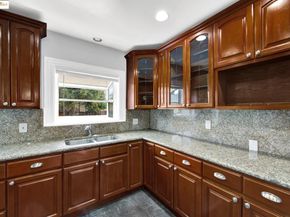 1009 106Th Ave, Oakland CA 94603