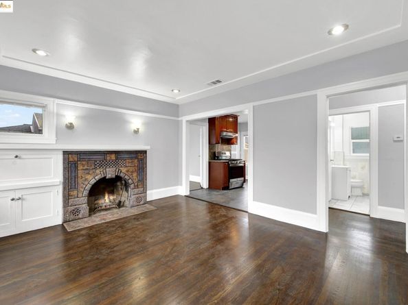 1009 106Th Ave, Oakland CA 94603