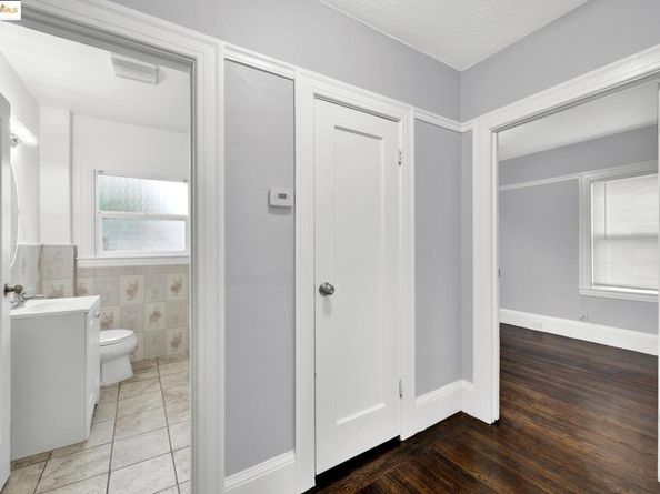 1009 106Th Ave, Oakland CA 94603