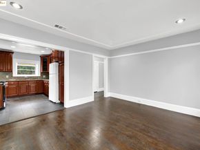 1009 106Th Ave, Oakland CA 94603