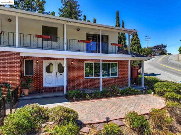 3271 Brittan Ave, San Carlos CA 94070