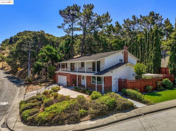 3271 Brittan Ave, San Carlos CA 94070