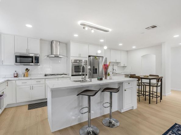 548 Sonoma Ave, Livermore CA 94550