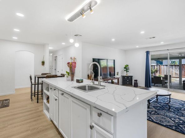 548 Sonoma Ave, Livermore CA 94550