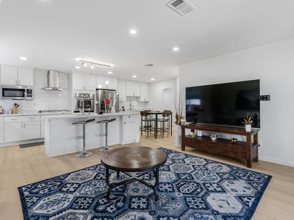 548 Sonoma Ave, Livermore CA 94550