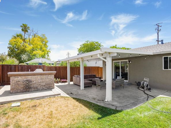 548 Sonoma Ave, Livermore CA 94550