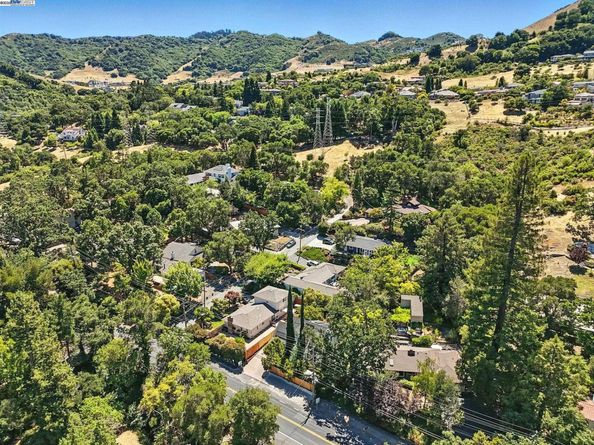 160 Moraga Way, Orinda CA 94563