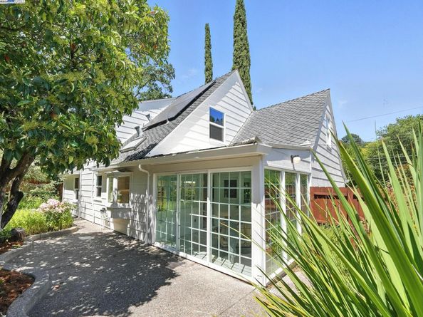 160 Moraga Way, Orinda CA 94563