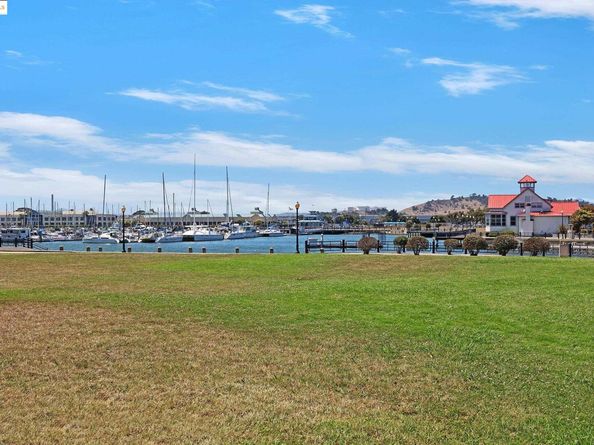 1201 Melville Square 312, Richmond CA 94804