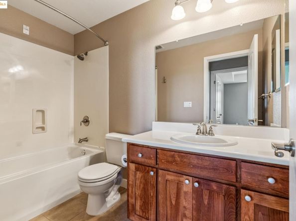 6443 Blue Rock Ct., Oakland CA 94605