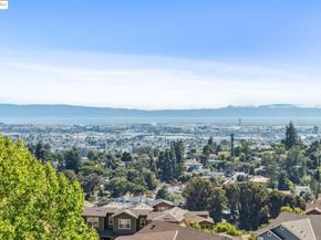 6443 Blue Rock Ct., Oakland CA 94605