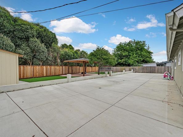 7845 Ironwood Dr, Dublin CA 94568