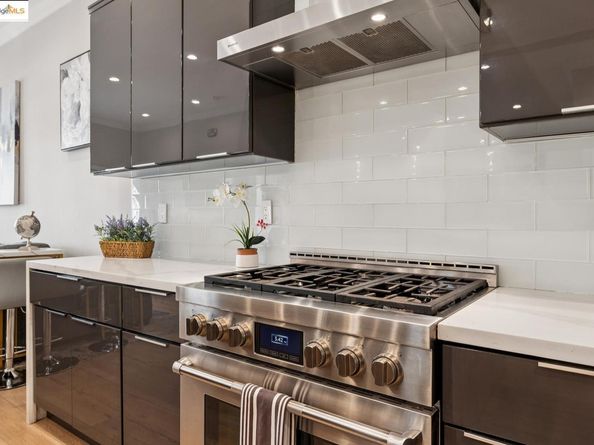 1537 Revere AVE, San Francisco CA 94124